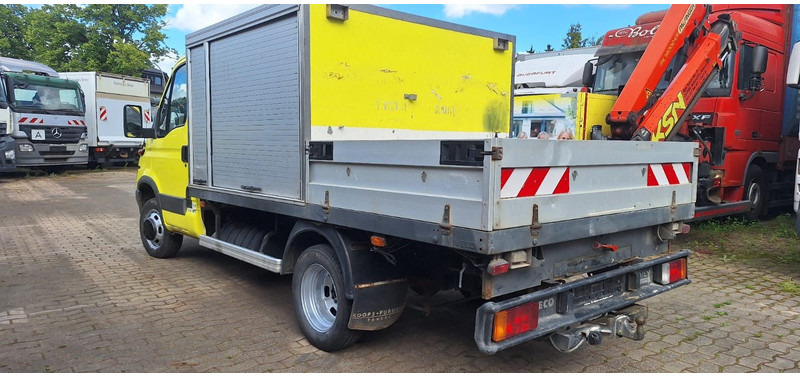 Iveco Daily Koffer - Dobozos kisteherautó: 3 kép. Iveco Daily Koffer - Dobozos kisteherautó: 3 kép.