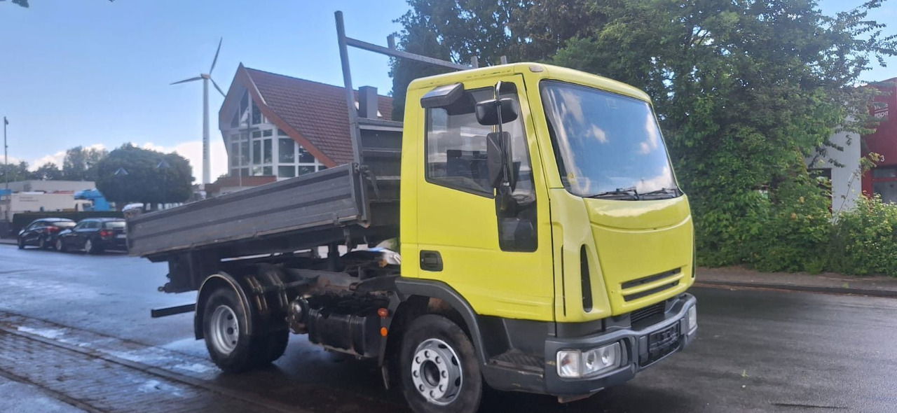 Iveco Kipper ML 100 E 80 - Billenőplatós teherautó: 2 kép. Iveco Kipper ML 100 E 80 - Billenőplatós teherautó: 2 kép.