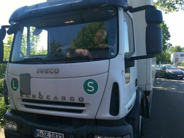 Iveco ML120 E22 Kühlkoffer LBW Deutsche Maschine - Hűtős teherautó: 2 kép. Iveco ML120 E22 Kühlkoffer LBW Deutsche Maschine - Hűtős teherautó: 2 kép.