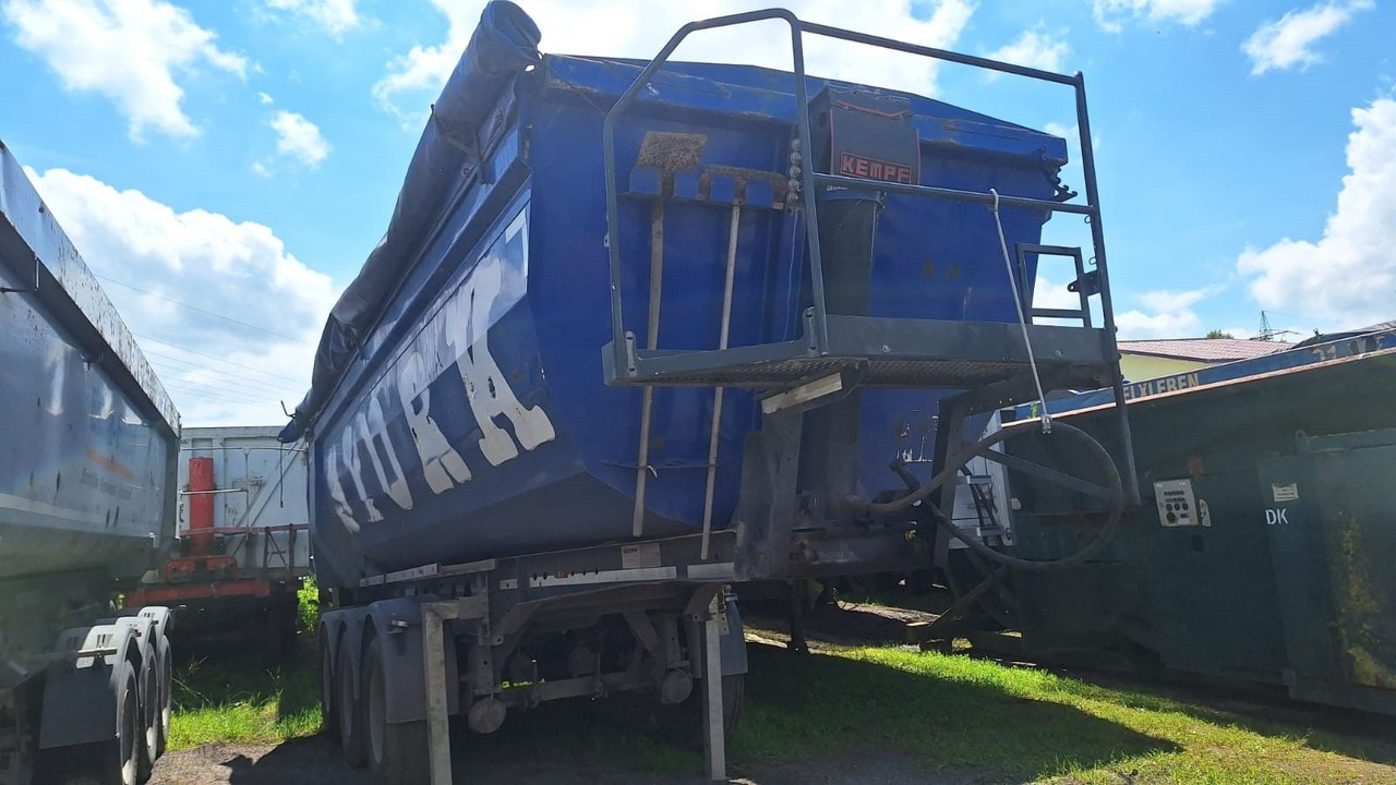 Kempf SKM35/3 Kippmulde - Félpótkocsi billenőplatós: 4 kép. Kempf SKM35/3 Kippmulde - Félpótkocsi billenőplatós: 4 kép.