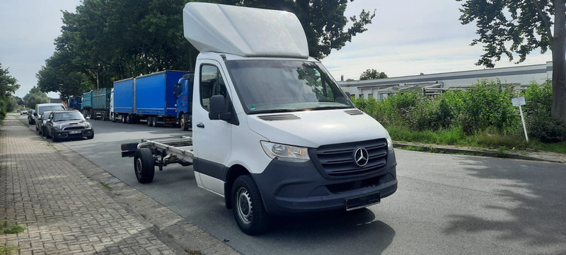 Mercedes-Benz Sprinter III Pritsche RWD/AWD 311/314/316 CDI RW - Kisteherautó: 2 kép. Mercedes-Benz Sprinter III Pritsche RWD/AWD 311/314/316 CDI RW - Kisteherautó: 2 kép.