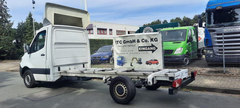 Mercedes-Benz Sprinter III Pritsche RWD/AWD 311/314/316 CDI RW - Kisteherautó: 5 kép. Mercedes-Benz Sprinter III Pritsche RWD/AWD 311/314/316 CDI RW - Kisteherautó: 5 kép.