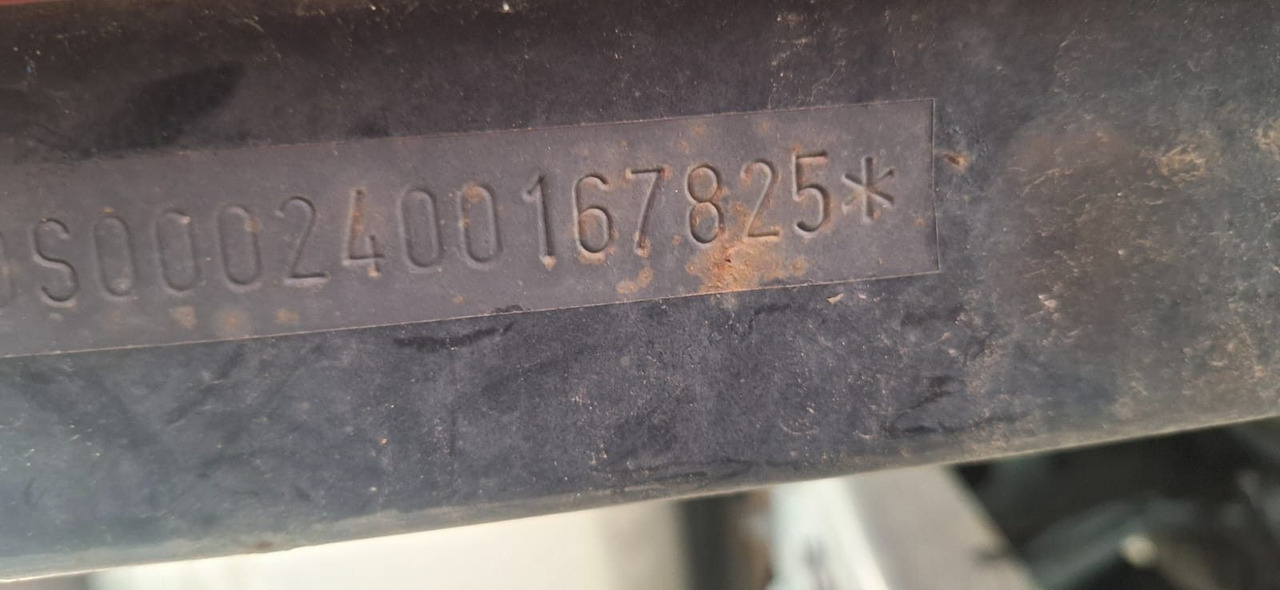 Kögel S24-1 Pritsche Plane - Ponyvás félpótkocsi: 5 kép. Kögel S24-1 Pritsche Plane - Ponyvás félpótkocsi: 5 kép.