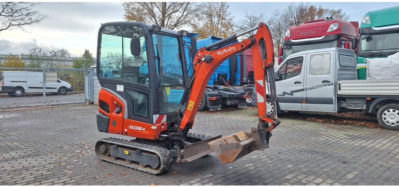 Kubota KX018-4 - Minikotró: 1 kép. Kubota KX018-4 - Minikotró: 1 kép.