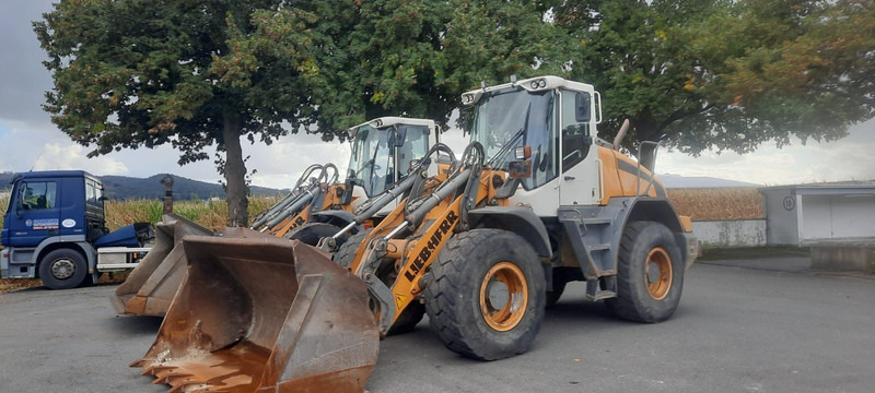Liebherr L542 1-Hand Reifen:50% Deuschema - Gumikerekes homlokrakodó: 5 kép. Liebherr L542 1-Hand Reifen:50% Deuschema - Gumikerekes homlokrakodó: 5 kép.