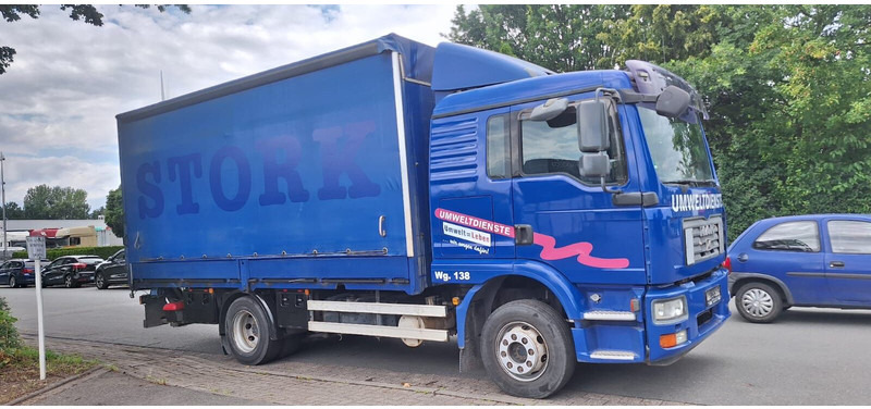 MAN 12.250 TGM - Ponyvás teherautó: 3 kép. MAN 12.250 TGM - Ponyvás teherautó: 3 kép.