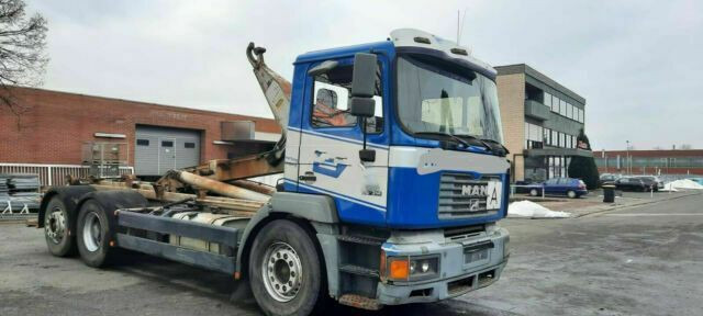 MAN 26.314K 6x2 Blatt/Luft Diff/Sperre - Horgos rakodó teherautó: 2 kép. MAN 26.314K 6x2 Blatt/Luft Diff/Sperre - Horgos rakodó teherautó: 2 kép.