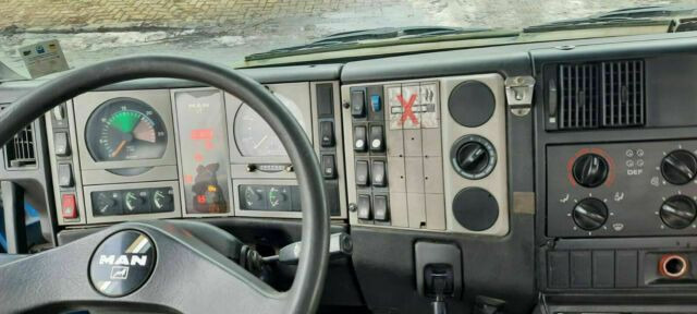 MAN 26.314K 6x2 Blatt/Luft Diff/Sperre - Horgos rakodó teherautó: 5 kép. MAN 26.314K 6x2 Blatt/Luft Diff/Sperre - Horgos rakodó teherautó: 5 kép.