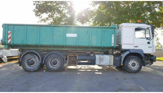 MAN 27.403MAN 6x4 Abroller/Kipper Mulde - Billenőplatós teherautó: 5 kép. MAN 27.403MAN 6x4 Abroller/Kipper Mulde - Billenőplatós teherautó: 5 kép.