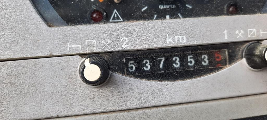MAN L2000 Abrollkipper - Horgos rakodó teherautó: 5 kép. MAN L2000 Abrollkipper - Horgos rakodó teherautó: 5 kép.