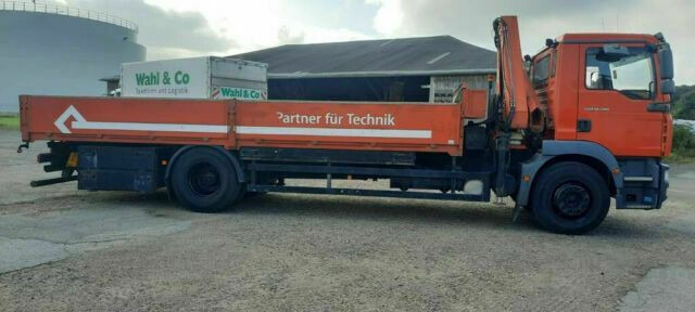 MAN TG-M18.280PS Hiab 111B-2 mit Funk - Platós teherautó, Darus autó: 4 kép. MAN TG-M18.280PS Hiab 111B-2 mit Funk - Platós teherautó, Darus autó: 4 kép.