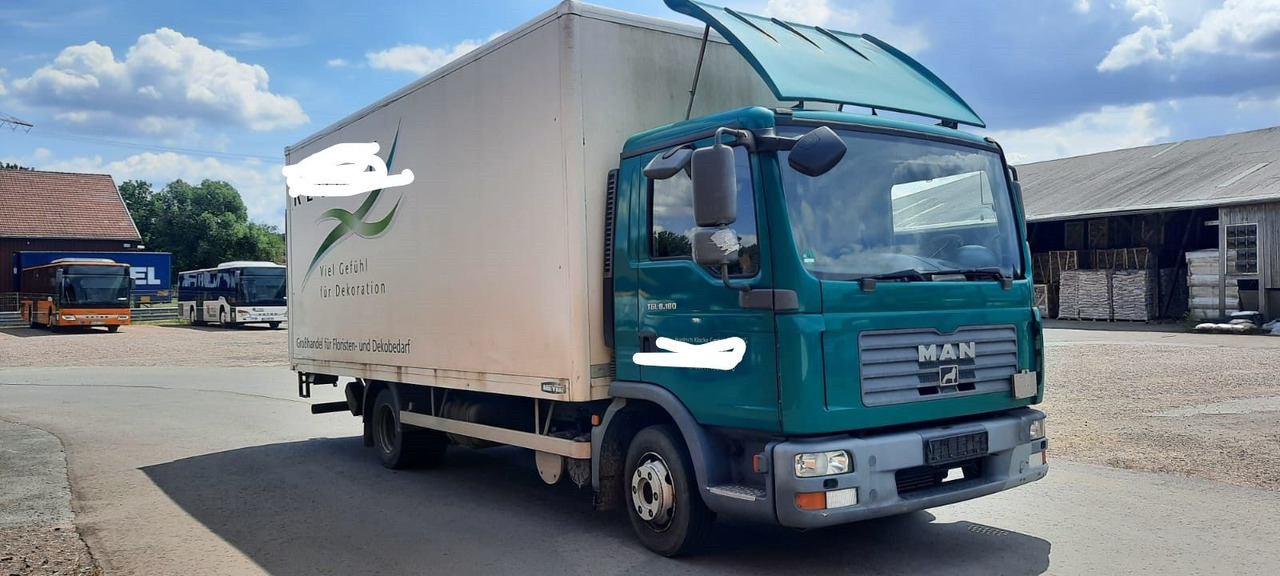 MAN TGL 8.180 Koffer - Dobozos kisteherautó: 1 kép. MAN TGL 8.180 Koffer - Dobozos kisteherautó: 1 kép.