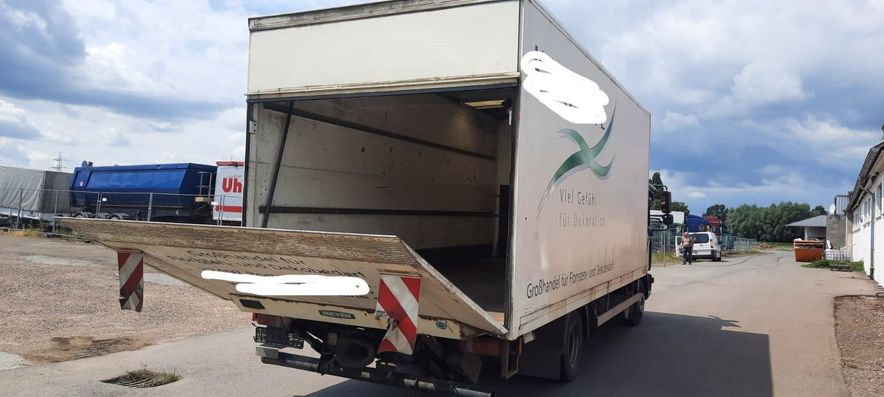 MAN TGL 8.180 Koffer - Dobozos kisteherautó: 4 kép. MAN TGL 8.180 Koffer - Dobozos kisteherautó: 4 kép.