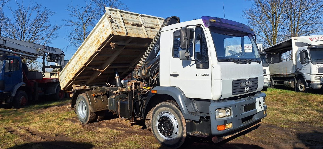 MAN TGM 18.220 4x2 3.S-Kipper mit Kran - Billenőplatós teherautó, Darus autó: 4 kép. MAN TGM 18.220 4x2 3.S-Kipper mit Kran - Billenőplatós teherautó, Darus autó: 4 kép.