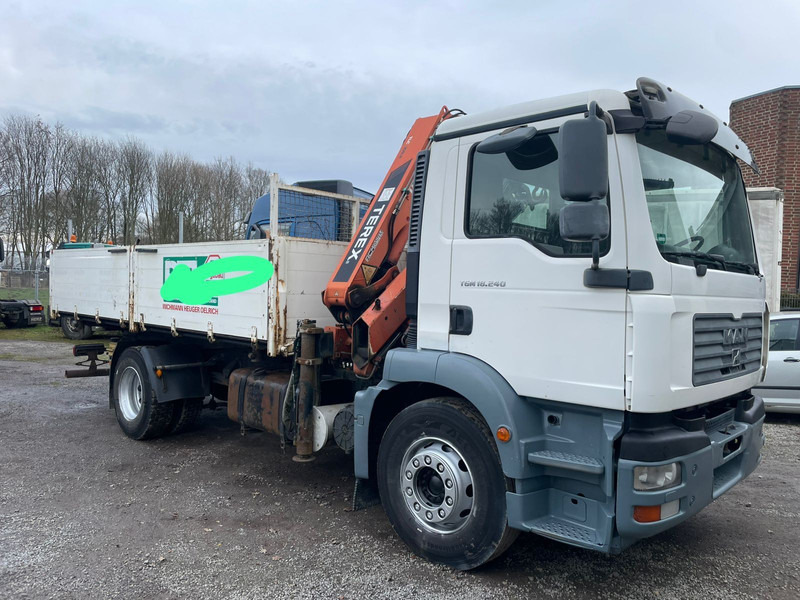 MAN TGM 18.240PS 4x2 3.S-Kipper mit Kran - Billenőplatós teherautó, Darus autó: 4 kép. MAN TGM 18.240PS 4x2 3.S-Kipper mit Kran - Billenőplatós teherautó, Darus autó: 4 kép.