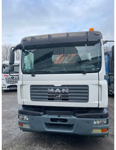 MAN TGM 18.240PS 4x2 3.S-Kipper mit Kran - Billenőplatós teherautó, Darus autó: 3 kép. MAN TGM 18.240PS 4x2 3.S-Kipper mit Kran - Billenőplatós teherautó, Darus autó: 3 kép.