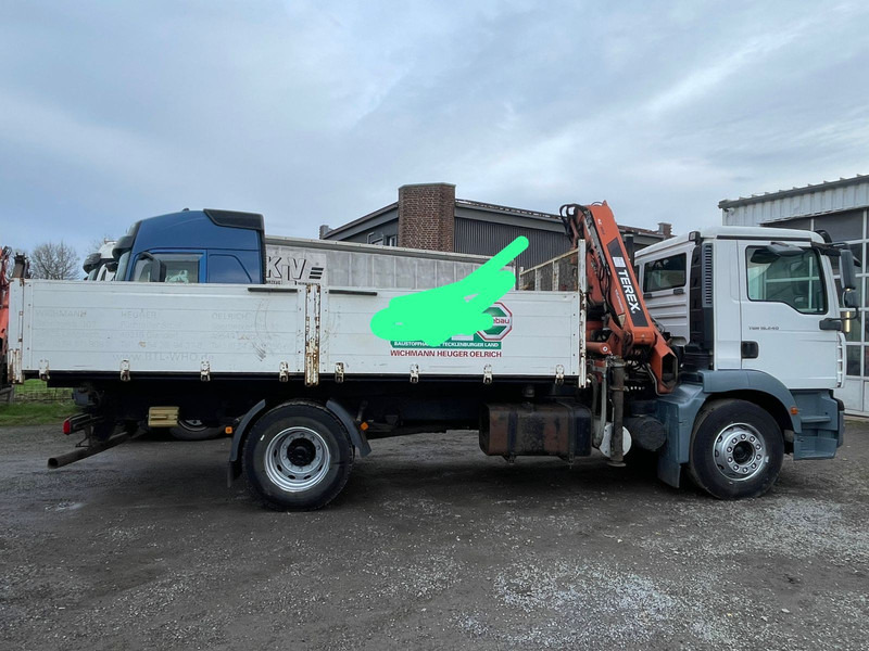MAN TGM 18.240PS 4x2 3.S-Kipper mit Kran - Billenőplatós teherautó, Darus autó: 2 kép. MAN TGM 18.240PS 4x2 3.S-Kipper mit Kran - Billenőplatós teherautó, Darus autó: 2 kép.