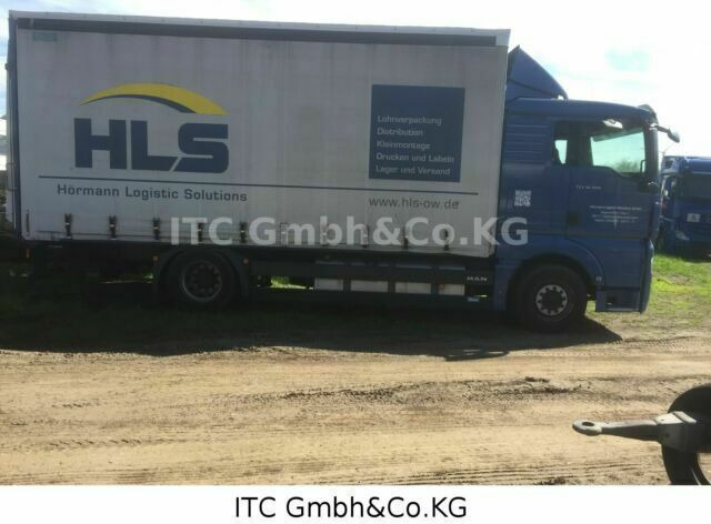 MAN TGX18.400 Pritsche Plane - Ponyvás teherautó: 3 kép. MAN TGX18.400 Pritsche Plane - Ponyvás teherautó: 3 kép.