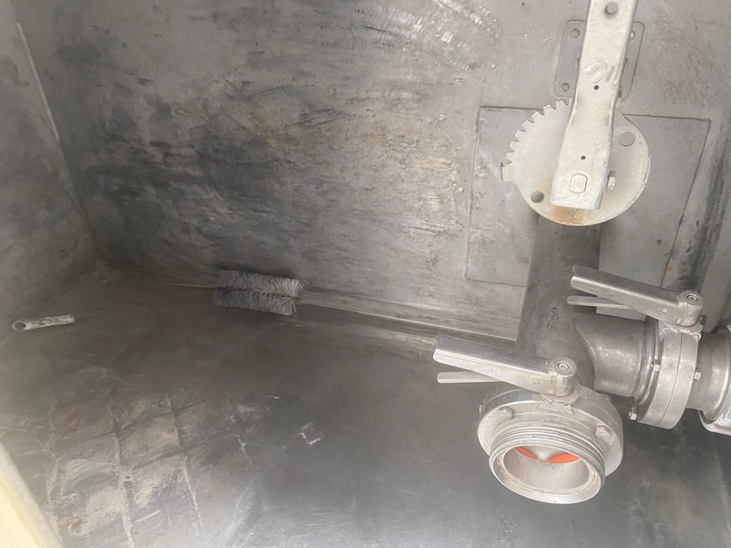 Magyar A1 - Tartályos félpótkocsi: 5 kép. Magyar A1 - Tartályos félpótkocsi: 5 kép.