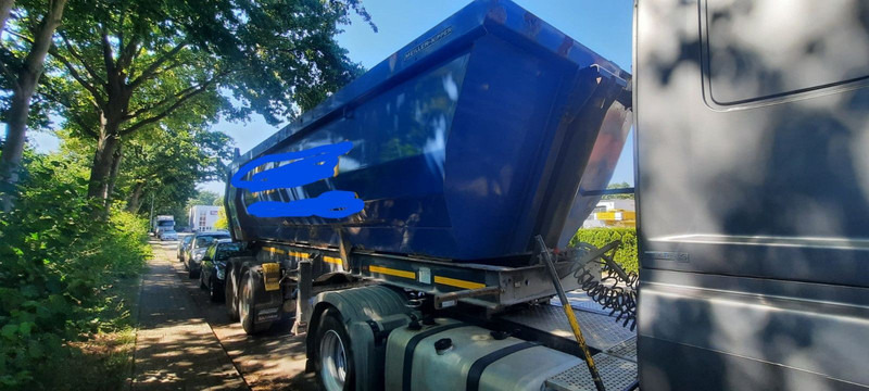 Meiller Kippmulde 24 Kubik - Félpótkocsi billenőplatós: 1 kép. Meiller Kippmulde 24 Kubik - Félpótkocsi billenőplatós: 1 kép.