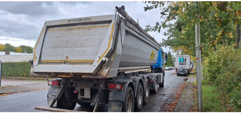 Meiller Stahlmulde 24 m2 - Félpótkocsi billenőplatós: 4 kép. Meiller Stahlmulde 24 m2 - Félpótkocsi billenőplatós: 4 kép.