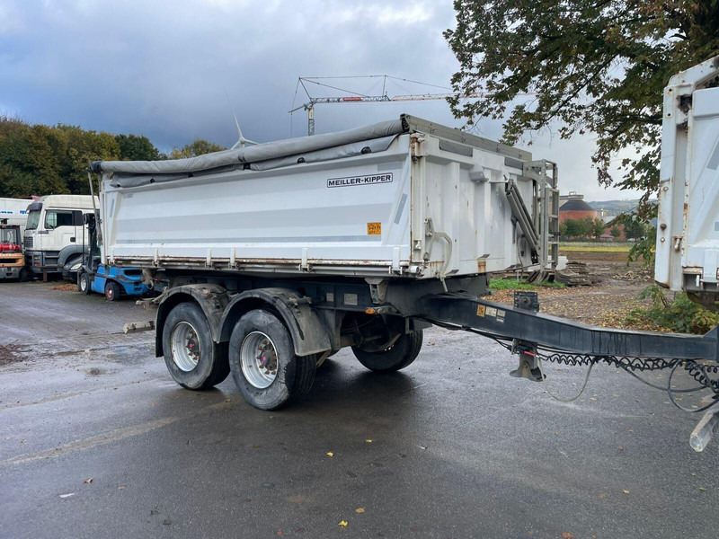 Meiller Tandemkipper - Pótkocsi billenőplatós: 1 kép. Meiller Tandemkipper - Pótkocsi billenőplatós: 1 kép.