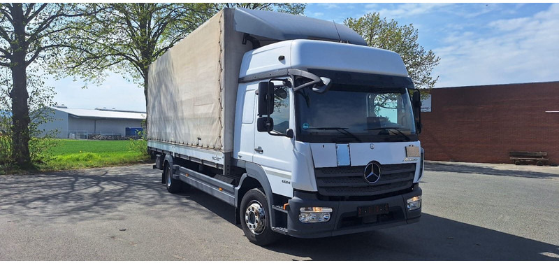 Mercedes-Benz 1224 Atego 3 G.Haus/Hochdach LBW AHK - Ponyvás teherautó: 2 kép. Mercedes-Benz 1224 Atego 3 G.Haus/Hochdach LBW AHK - Ponyvás teherautó: 2 kép.