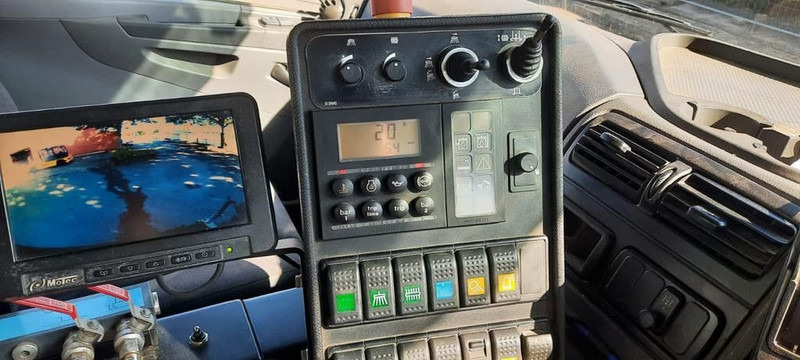 Utcaseprő gép Mercedes-Benz 1824 Axor: 11 kép.