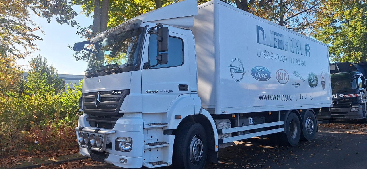 Mercedes-Benz 2540 Koffer mit LBW - Dobozos felépítményű teherautó: 2 kép. Mercedes-Benz 2540 Koffer mit LBW - Dobozos felépítményű teherautó: 2 kép.