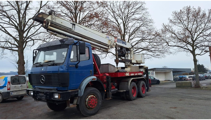 Mercedes-Benz 2629 AK Motorwagen mit Kran 6x6 - Terepjáró autódaru: 3 kép. Mercedes-Benz 2629 AK Motorwagen mit Kran 6x6 - Terepjáró autódaru: 3 kép.
