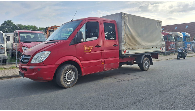 Mercedes-Benz 319 Doka - Ponyvás kisteherautó, Duplakabinos kisteherautó: 2 kép. Mercedes-Benz 319 Doka - Ponyvás kisteherautó, Duplakabinos kisteherautó: 2 kép.