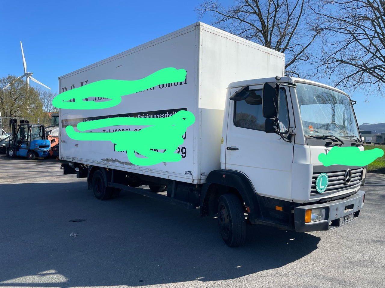 Mercedes-Benz 811 Koffer Blatt/Blatt Gefedert - Dobozos kisteherautó: 2 kép. Mercedes-Benz 811 Koffer Blatt/Blatt Gefedert - Dobozos kisteherautó: 2 kép.