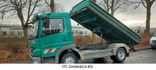 Mercedes-Benz 822 K 4x2 Kipper AHK Diff/Sperre - Billenőplatós kisteherautó: 3 kép. Mercedes-Benz 822 K 4x2 Kipper AHK Diff/Sperre - Billenőplatós kisteherautó: 3 kép.