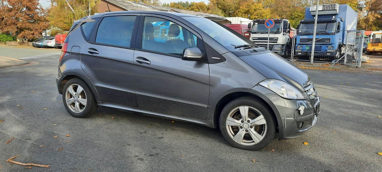 Mercedes-Benz A 180 A 180 CDI AVANTGARDE - Szedán: 1 kép. Mercedes-Benz A 180 A 180 CDI AVANTGARDE - Szedán: 1 kép.