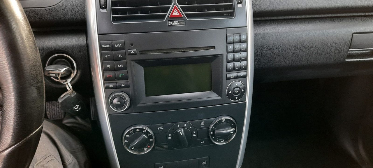 Mercedes-Benz A 180 A 180 CDI AVANTGARDE - Szedán: 5 kép. Mercedes-Benz A 180 A 180 CDI AVANTGARDE - Szedán: 5 kép.