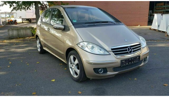 Mercedes-Benz A-Klasse 200 CDI - Autó: 5 kép. Mercedes-Benz A-Klasse 200 CDI - Autó: 5 kép.