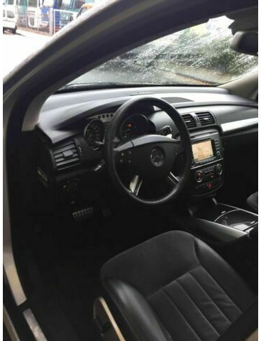 Mercedes-Benz R-Klasse 320 CDI L 4Matic 7G-TRONIC DPF AMG-Paket - Autó: 3 kép. Mercedes-Benz R-Klasse 320 CDI L 4Matic 7G-TRONIC DPF AMG-Paket - Autó: 3 kép.