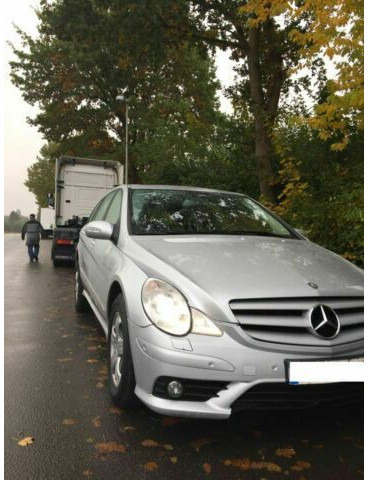 Mercedes-Benz R-Klasse 320 CDI L 4Matic 7G-TRONIC DPF AMG-Paket - Hatchback: 1 kép. Mercedes-Benz R-Klasse 320 CDI L 4Matic 7G-TRONIC DPF AMG-Paket - Hatchback: 1 kép.