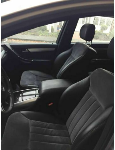 Mercedes-Benz R-Klasse 320 CDI L 4Matic 7G-TRONIC DPF AMG-Paket - Hatchback: 4 kép. Mercedes-Benz R-Klasse 320 CDI L 4Matic 7G-TRONIC DPF AMG-Paket - Hatchback: 4 kép.