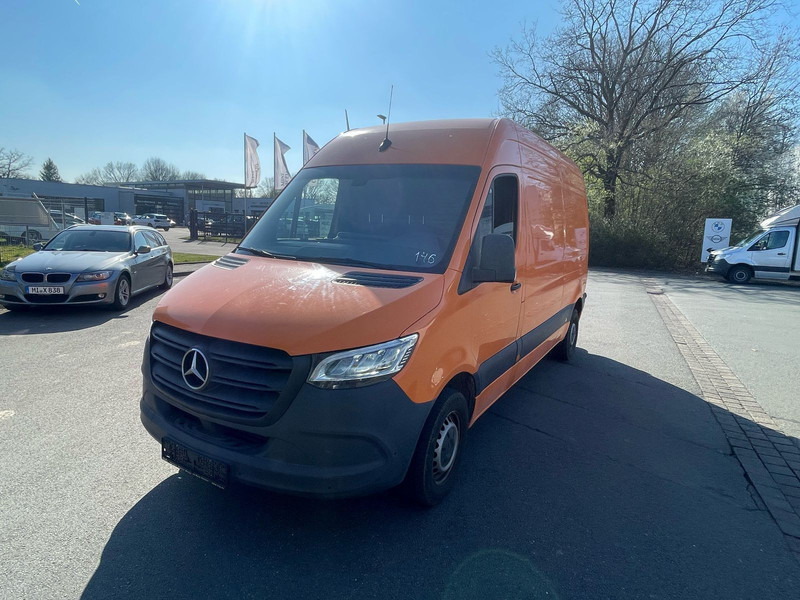 Mercedes-Benz Sprinter 314 CDI Lang/Hoch Klima - Furgon: 2 kép. Mercedes-Benz Sprinter 314 CDI Lang/Hoch Klima - Furgon: 2 kép.