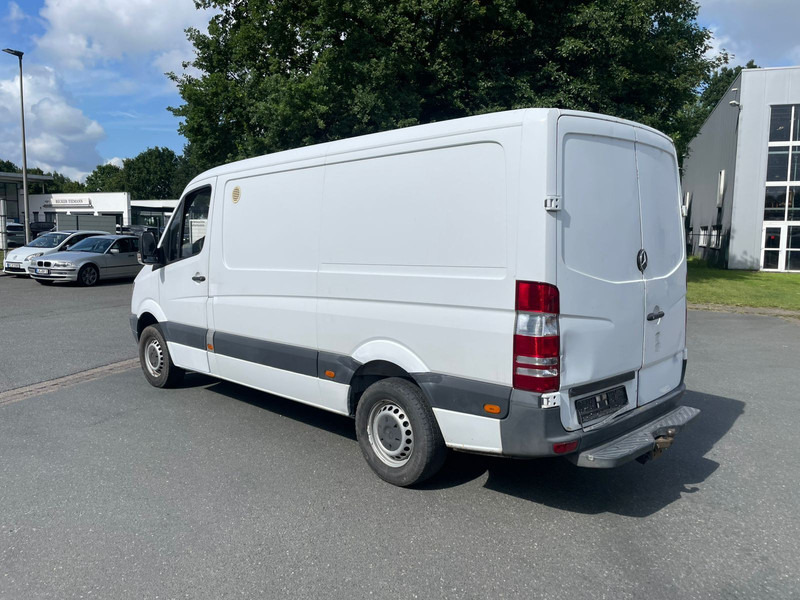 Mercedes-Benz Sprinter 315 - Furgon: 5 kép. Mercedes-Benz Sprinter 315 - Furgon: 5 kép.
