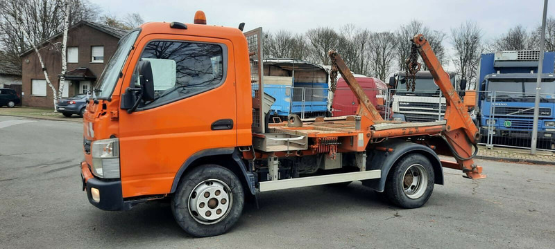 Mitsubishi Canter Absetzer Klima AHK Diff/Sperre - Konténerszállító: 3 kép. Mitsubishi Canter Absetzer Klima AHK Diff/Sperre - Konténerszállító: 3 kép.