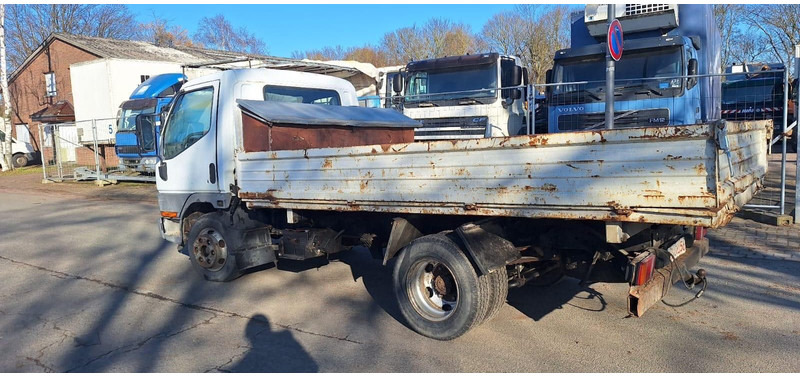 Mitsubishi Canter Kipper - Billenőplatós teherautó: 4 kép. Mitsubishi Canter Kipper - Billenőplatós teherautó: 4 kép.