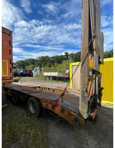 Müller-Mitteltal Tieflader - Félpótkocsi mélybölcsős: 4 kép. Müller-Mitteltal Tieflader - Félpótkocsi mélybölcsős: 4 kép.