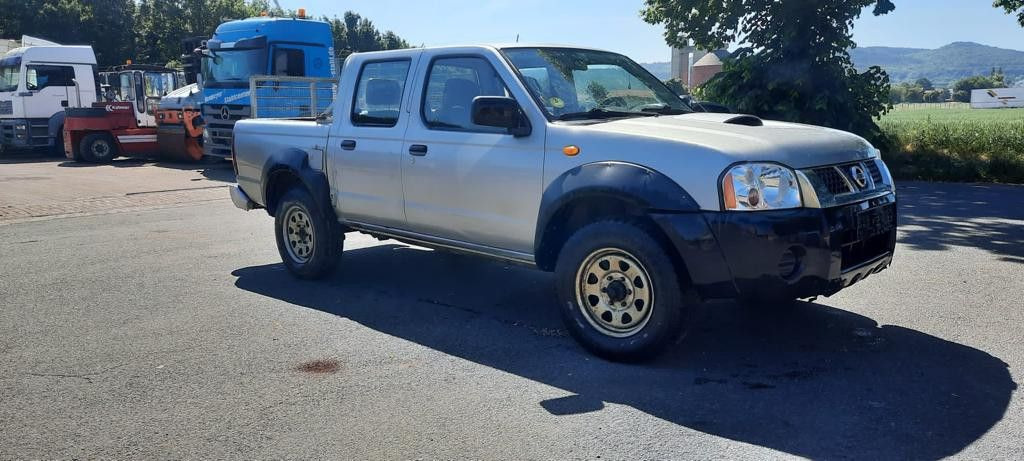 Nissan PickUp Doka - Terepjáró/ SUV: 1 kép. Nissan PickUp Doka - Terepjáró/ SUV: 1 kép.