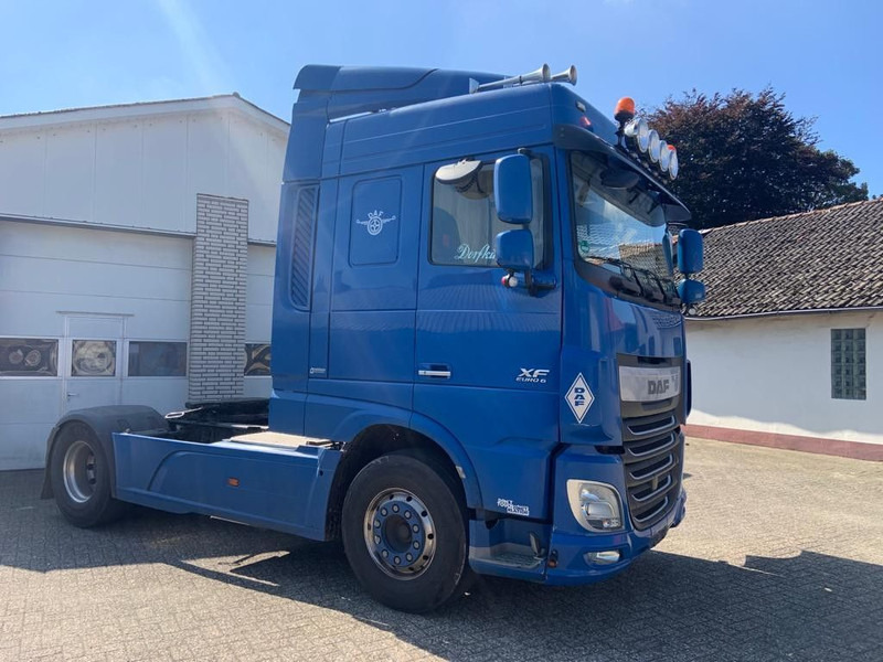 DAF XF 106.440PS SC SZM Top zustand 1-Hand - Nyergesvontató: 3 kép. DAF XF 106.440PS SC SZM Top zustand 1-Hand - Nyergesvontató: 3 kép.