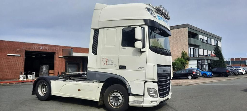 DAF XF 106/460 SSC Vollausstattung - Nyergesvontató: 2 kép. DAF XF 106/460 SSC Vollausstattung - Nyergesvontató: 2 kép.