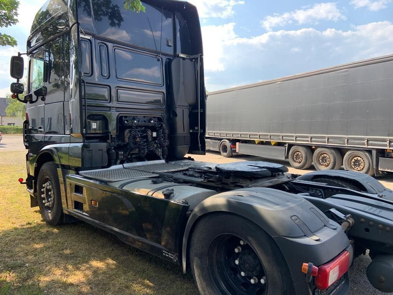 DAF XF 106/460 SSC Vollausstattung - Nyergesvontató: 2 kép. DAF XF 106/460 SSC Vollausstattung - Nyergesvontató: 2 kép.