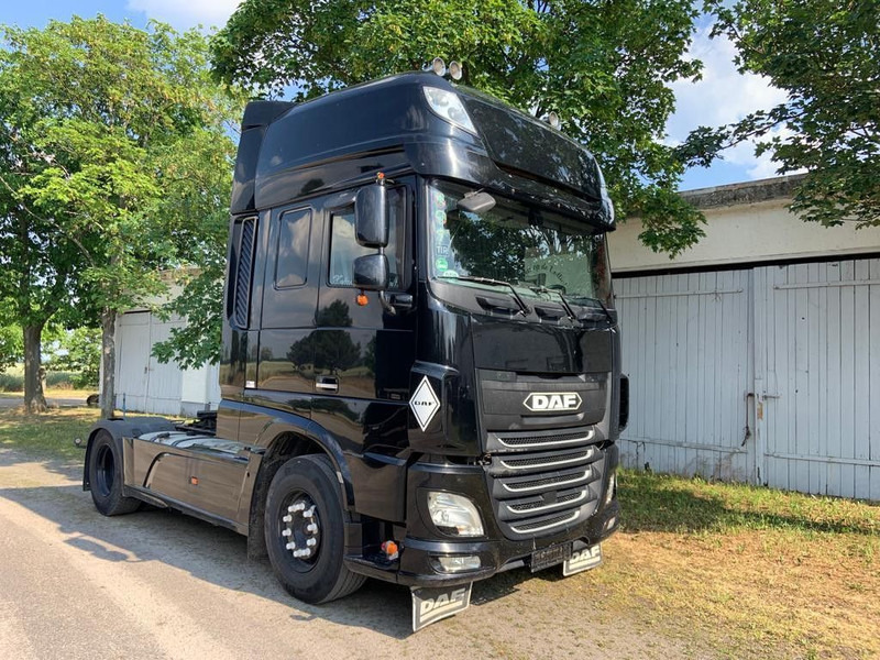 DAF XF 106/460 SSC Vollausstattung - Nyergesvontató: 3 kép. DAF XF 106/460 SSC Vollausstattung - Nyergesvontató: 3 kép.