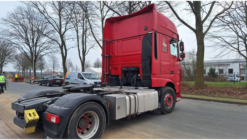 DAF XF 106/460FT SSC - Nyergesvontató: 4 kép. DAF XF 106/460FT SSC - Nyergesvontató: 4 kép.